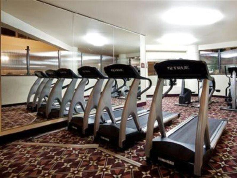 Ramada Inn Lafayette Conference Center エクステリア 写真