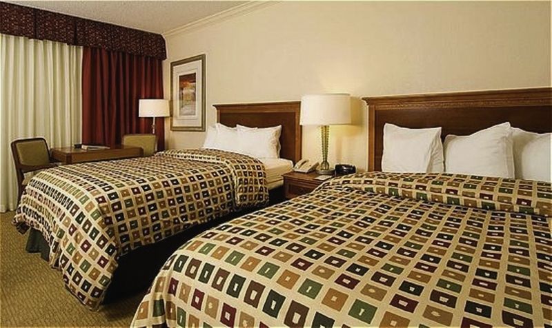 Ramada Inn Lafayette Conference Center 部屋 写真